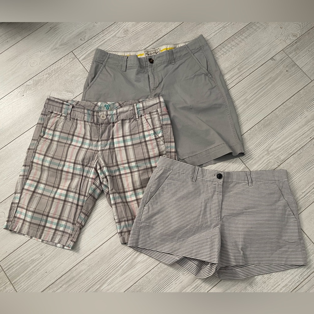 3 Lot TNA, GAP, Old Navy Shorts Cotton Blend Summer Staple All Size 8